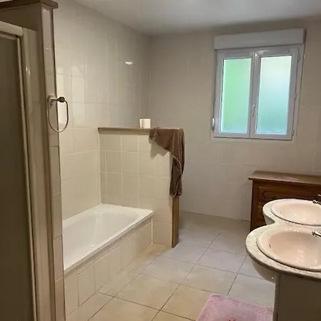 Aux Buzons, Jolie Champenoise Villa